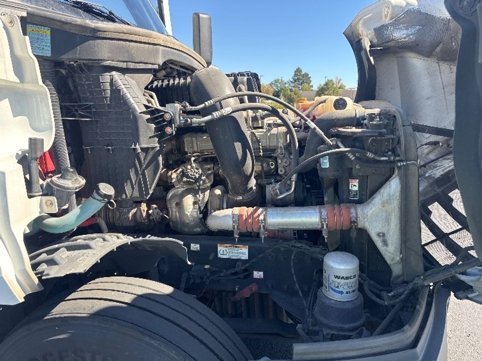 Sleeper Tractor-Heavy Duty Tractors-Freightliner-2023-T12664ST-Denver-CO-884,296\n\t\tmiles-$ 47,000 - Image 20