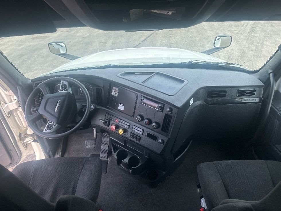 Sleeper Tractor-Heavy Duty Tractors-Freightliner-2023-T12664ST-East Chicago-IN-538,414\n\t\tmiles-$ 67,000 - Image 12