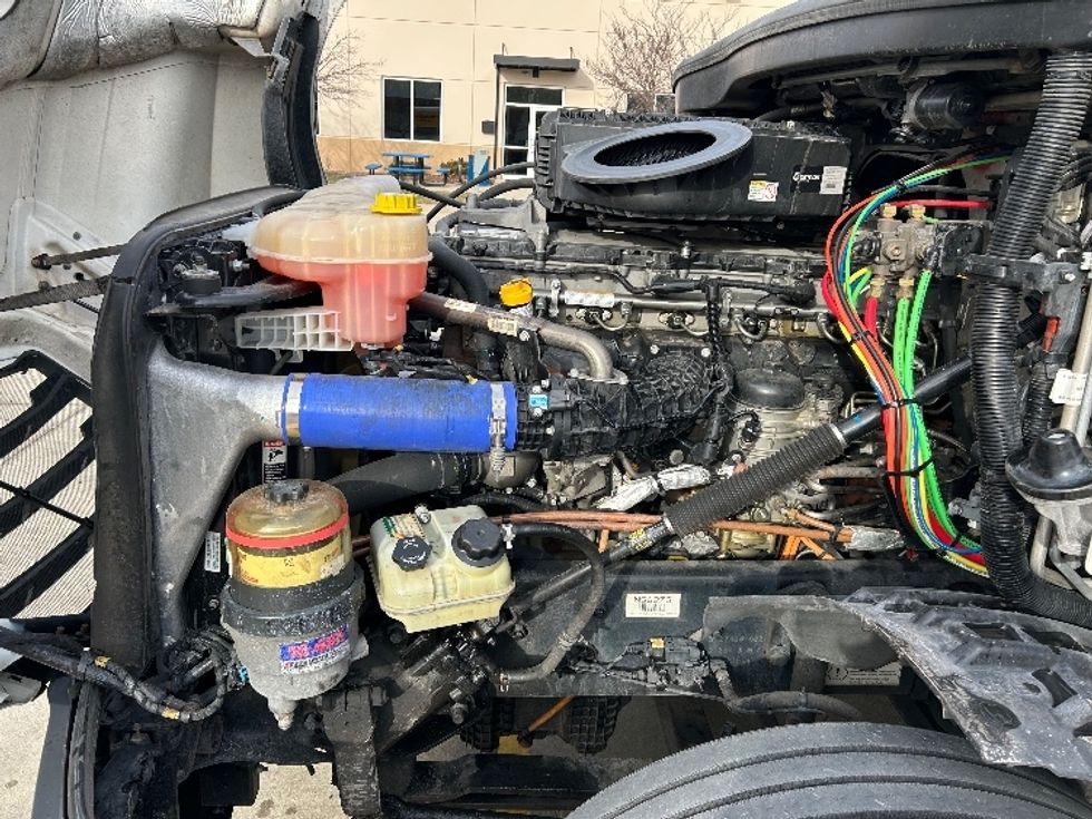 Sleeper Tractor-Heavy Duty Tractors-Freightliner-2023-T12664ST-East Chicago-IN-573,877\n\t\tmiles-$ 64,000 - Image 21