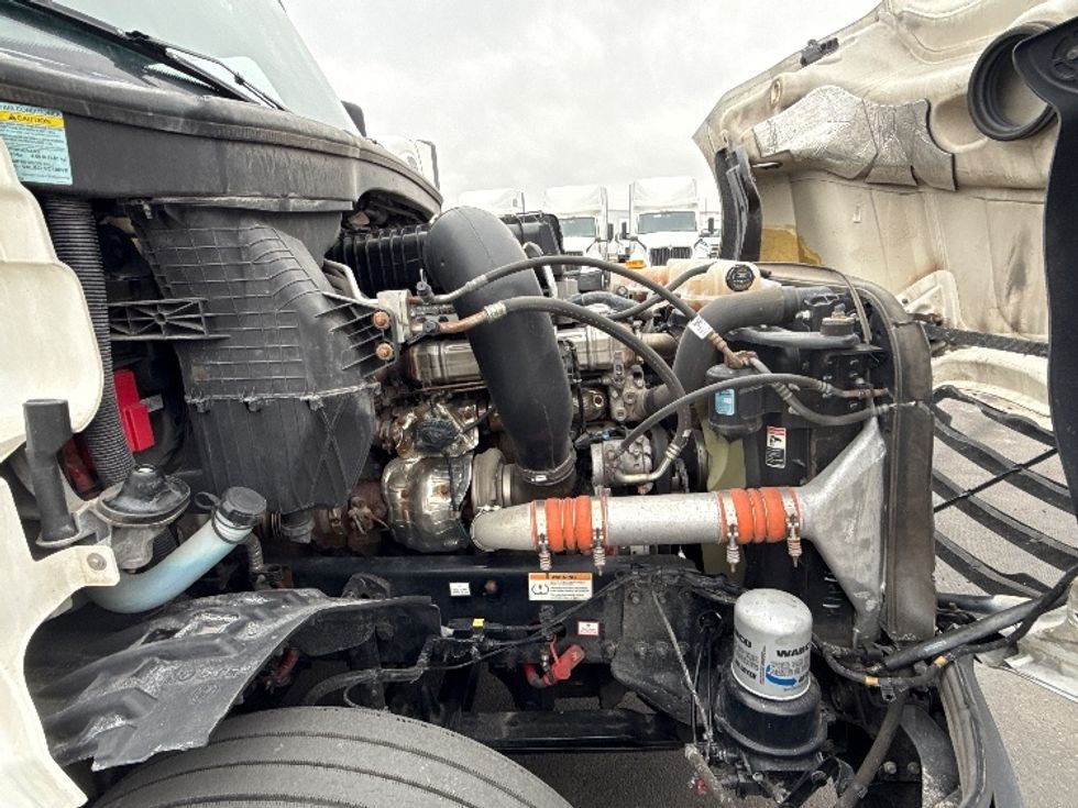 Sleeper Tractor-Heavy Duty Tractors-Freightliner-2023-T12664ST-East Chicago-IN-669,837\n\t\tmiles-$ 54,250 - Image 20