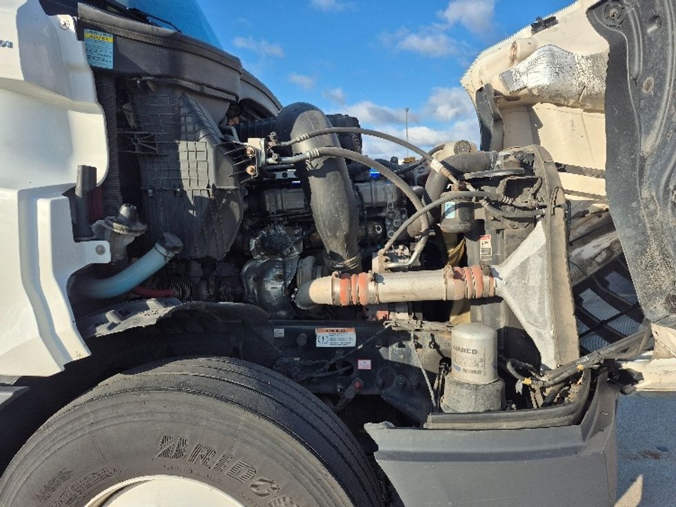 Sleeper Tractor-Heavy Duty Tractors-Freightliner-2023-T12664ST-East Chicago-IN-681,741\n\t\tmiles-$ 50,250 - Image 21