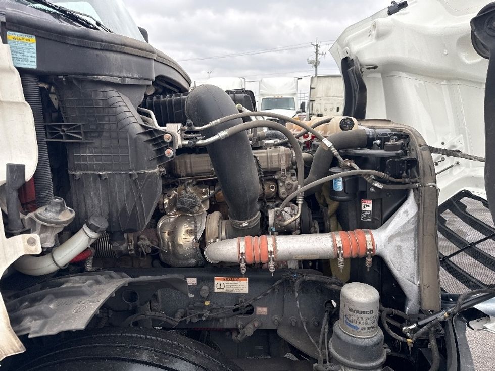 Sleeper Tractor-Heavy Duty Tractors-Freightliner-2023-T12664ST-East Chicago-IN-690,335\n\t\tmiles-$ 52,500 - Image 20