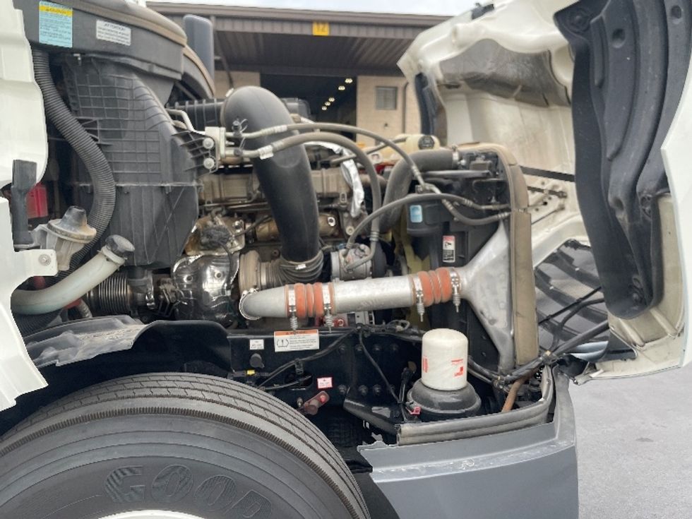 Sleeper Tractor-Heavy Duty Tractors-Freightliner-2023-T12664ST-Fontana-CA-538,905\n\t\tmiles-$ 86,000 - Image 20