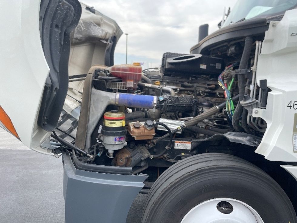 Sleeper Tractor-Heavy Duty Tractors-Freightliner-2023-T12664ST-Fontana-CA-538,905\n\t\tmiles-$ 86,000 - Image 21