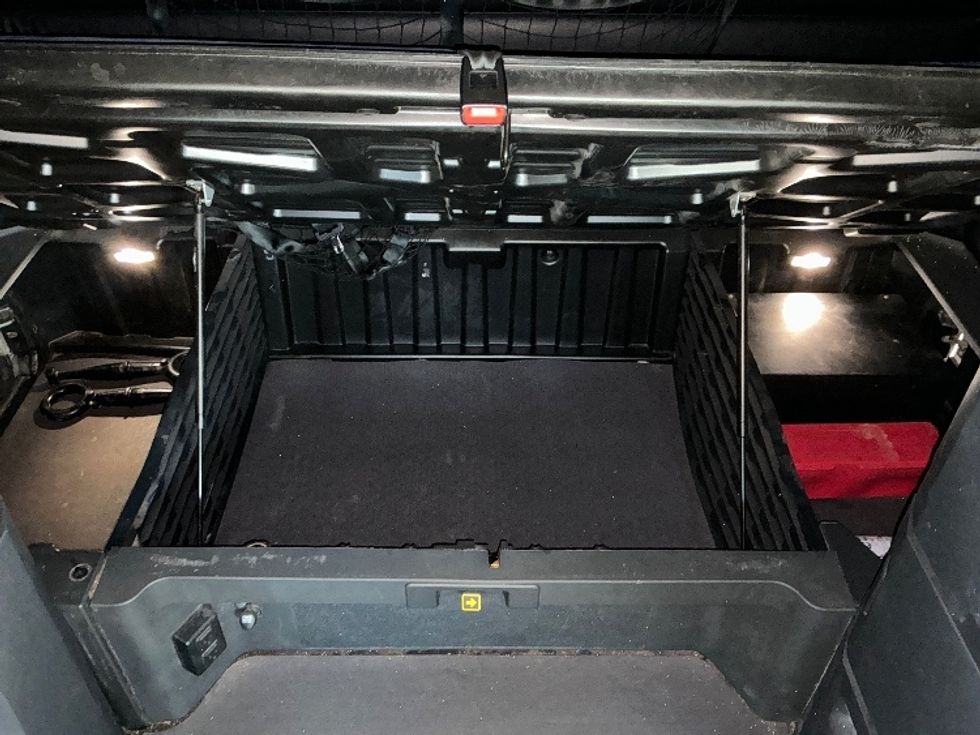 Sleeper Tractor-Heavy Duty Tractors-Freightliner-2023-T12664ST-Fontana-CA-568,572\n\t\tmiles-$ 79,000 - Image 23