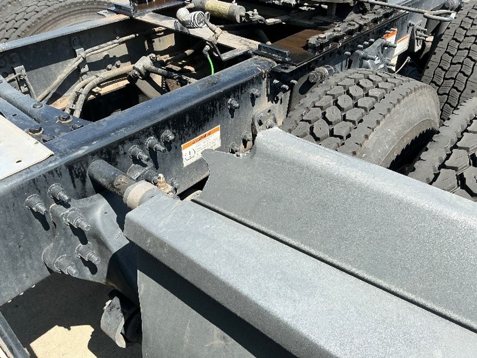 Sleeper Tractor-Heavy Duty Tractors-Freightliner-2023-T12664ST-Fontana-CA-568,572\n\t\tmiles-$ 79,000 - Image 26