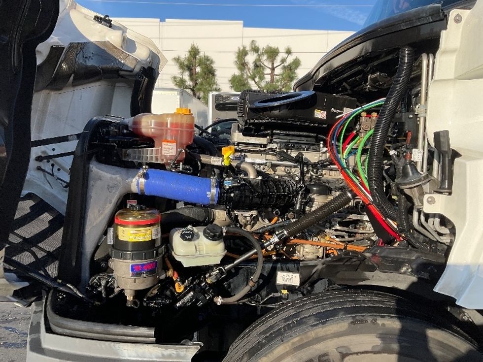 Sleeper Tractor-Heavy Duty Tractors-Freightliner-2023-T12664ST-Fontana-CA-627,417\n\t\tmiles-$ 66,750 - Image 19