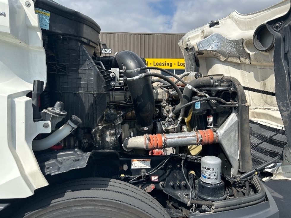 Sleeper Tractor-Heavy Duty Tractors-Freightliner-2023-T12664ST-Fontana-CA-688,781\n\t\tmiles-$ 60,000 - Image 20
