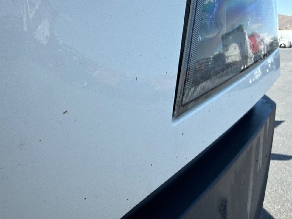 Sleeper Tractor-Heavy Duty Tractors-Freightliner-2023-T12664ST-Fontana-CA-732,558\n\t\tmiles-$ 53,000 - Image 24