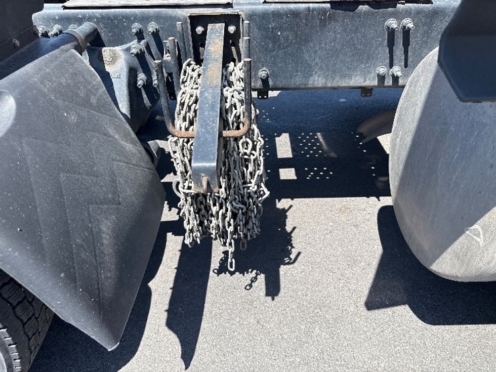 Sleeper Tractor-Heavy Duty Tractors-Freightliner-2023-T12664ST-Fontana-CA-732,558\n\t\tmiles-$ 53,000 - Image 26