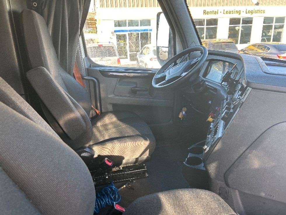 Sleeper Tractor-Heavy Duty Tractors-Freightliner-2023-T12664ST-Fontana-CA-732,665\n\t\tmiles-$ 55,250 - Image 14