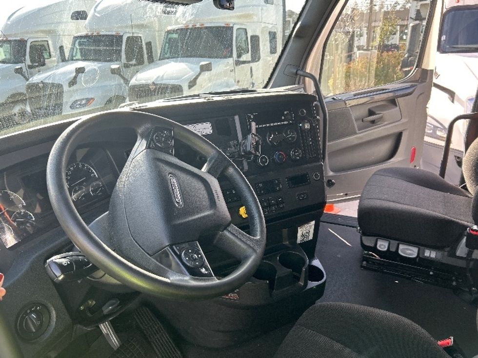 Sleeper Tractor-Heavy Duty Tractors-Freightliner-2023-T12664ST-Fontana-CA-743,064\n\t\tmiles-$ 54,250 - Image 10