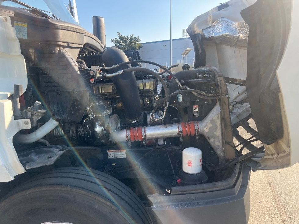 Sleeper Tractor-Heavy Duty Tractors-Freightliner-2023-T12664ST-Fontana-CA-762,285\n\t\tmiles-$ 54,500 - Image 20