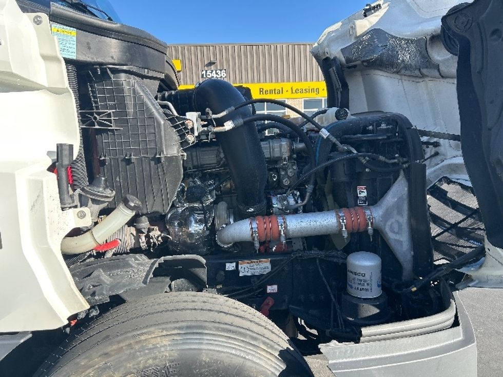 Sleeper Tractor-Heavy Duty Tractors-Freightliner-2023-T12664ST-Fontana-CA-777,256\n\t\tmiles-$ 50,500 - Image 20