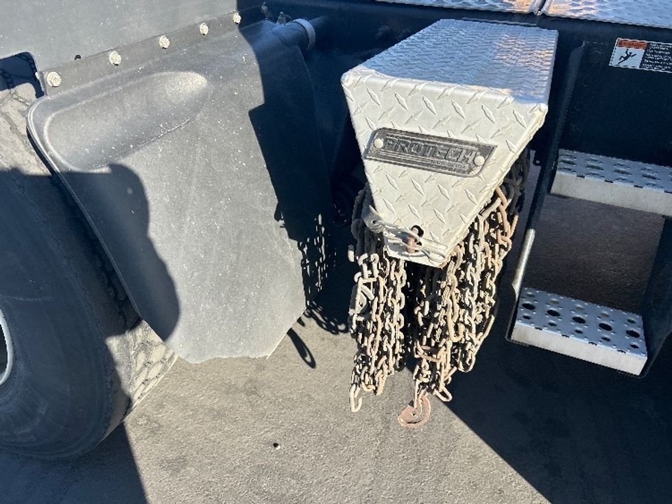 Sleeper Tractor-Heavy Duty Tractors-Freightliner-2023-T12664ST-Fontana-CA-777,256\n\t\tmiles-$ 50,500 - Image 22