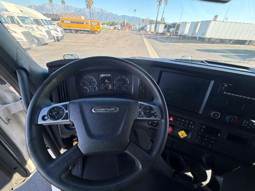 Sleeper Tractor-Heavy Duty Tractors-Freightliner-2023-T12664ST-Fontana-CA-869,891\n\t\tmiles-$ 47,750 - Image 11