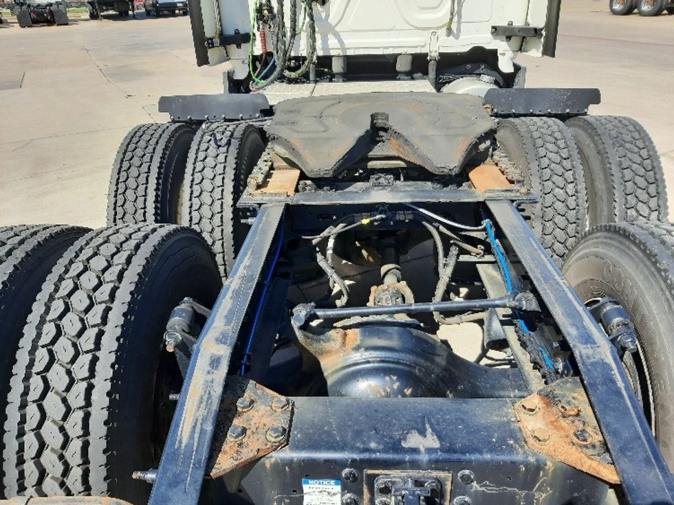 Sleeper Tractor-Heavy Duty Tractors-Freightliner-2023-T12664ST-Fort Worth-TX-563,573\n\t\tmiles-$ 65,000 - Image 6