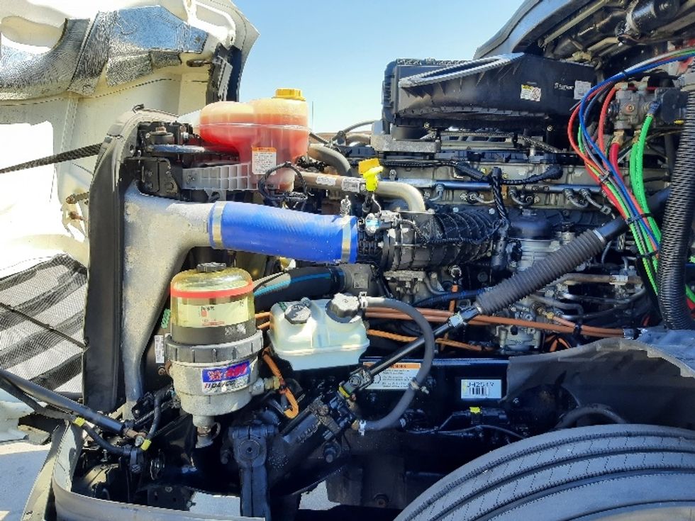 Sleeper Tractor-Heavy Duty Tractors-Freightliner-2023-T12664ST-Fort Worth-TX-626,129\n\t\tmiles-$ 64,500 - Image 21