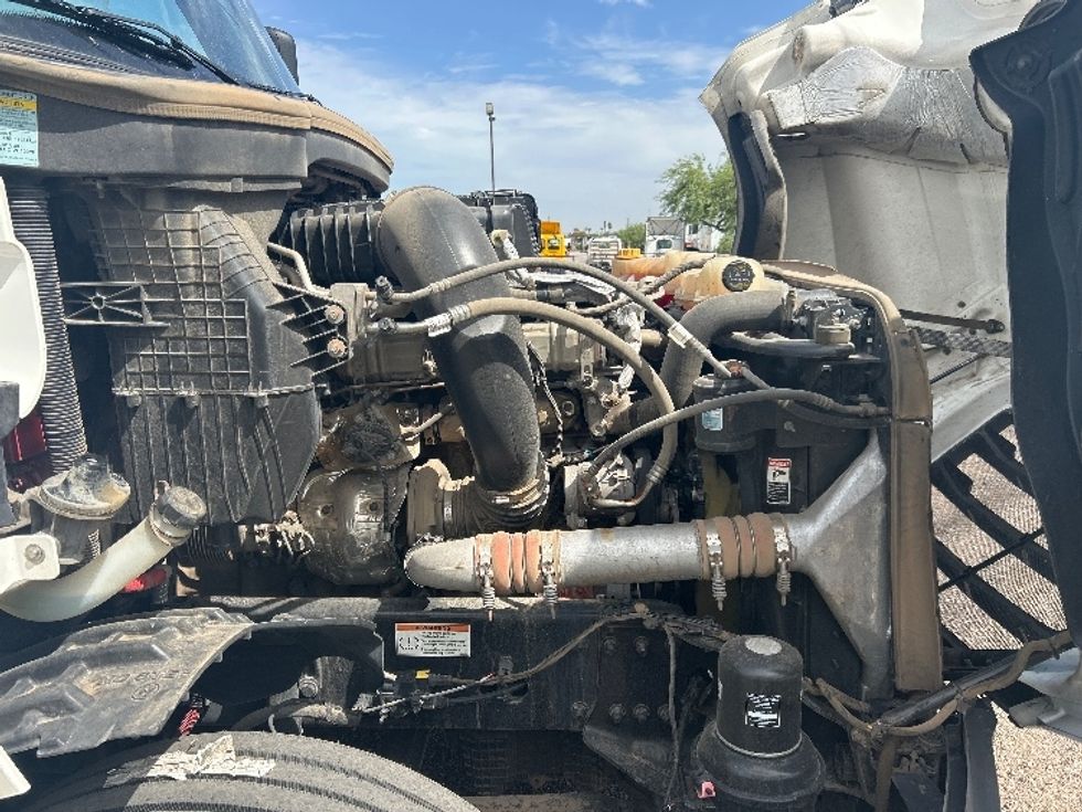 Sleeper Tractor-Heavy Duty Tractors-Freightliner-2023-T12664ST-Goodyear-AZ-589,727\n\t\tmiles-$ 75,500 - Image 19
