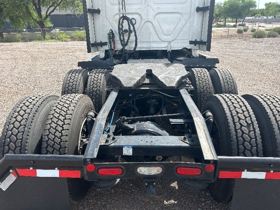 Sleeper Tractor-Heavy Duty Tractors-Freightliner-2023-T12664ST-Goodyear-AZ-589,727\n\t\tmiles-$ 75,500 - Image 6
