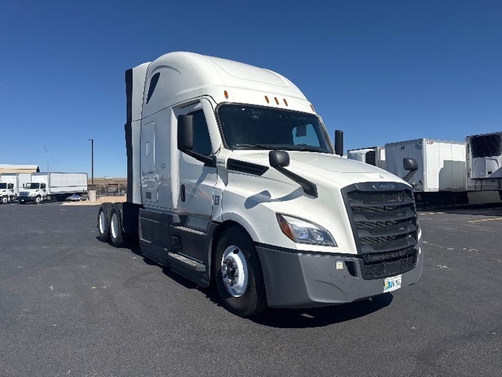 Sleeper Tractor-Heavy Duty Tractors-Freightliner-2023-T12664ST-Greeley-CO-749,316\n\t\tmiles-$ 52,500 - Image 1