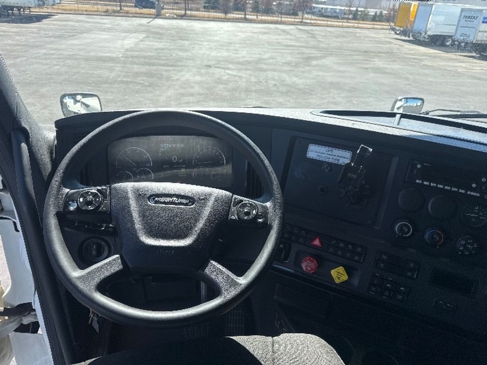 Sleeper Tractor-Heavy Duty Tractors-Freightliner-2023-T12664ST-Greeley-CO-749,316\n\t\tmiles-$ 52,500 - Image 11