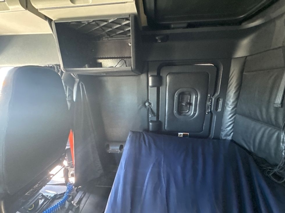 Sleeper Tractor-Heavy Duty Tractors-Freightliner-2023-T12664ST-Greeley-CO-749,316\n\t\tmiles-$ 52,500 - Image 19