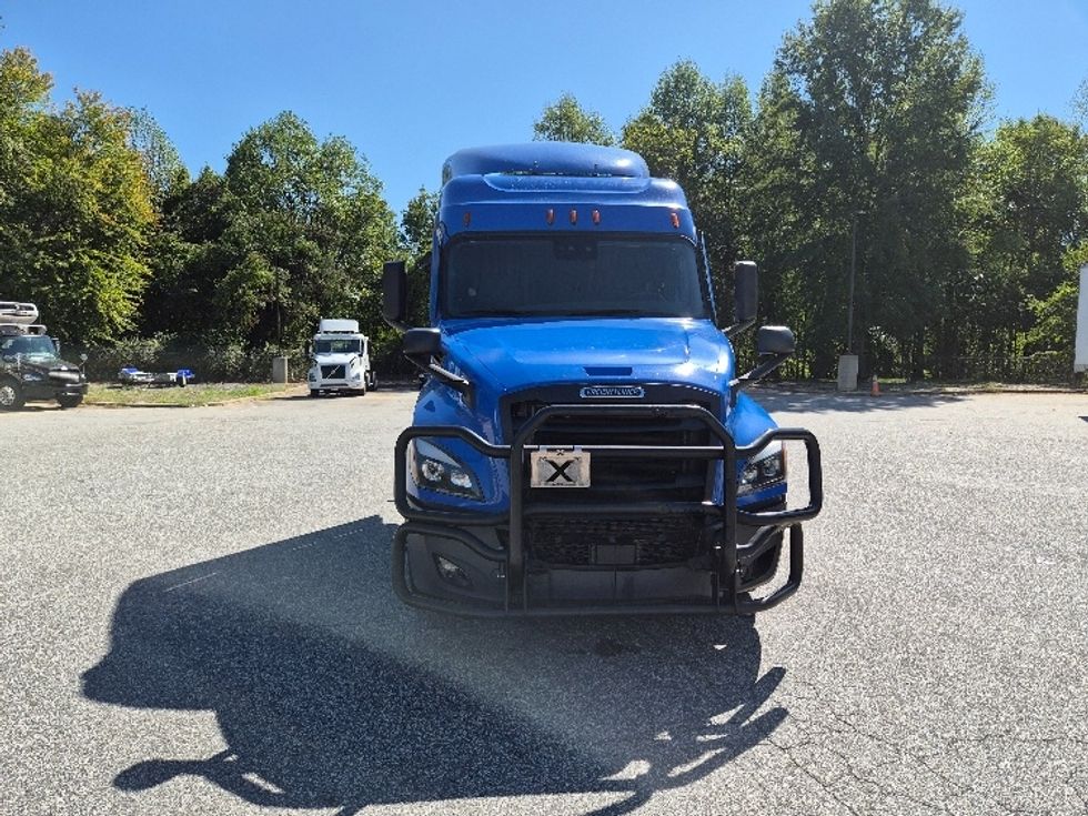 Sleeper Tractor-Heavy Duty Tractors-Freightliner-2023-T12664ST-Greensboro-NC-524,503\n\t\tmiles-$ 85,500 - Image 2