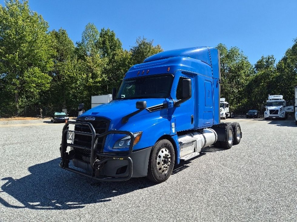 Sleeper Tractor-Heavy Duty Tractors-Freightliner-2023-T12664ST-Greensboro-NC-524,503\n\t\tmiles-$ 85,500 - Image 3
