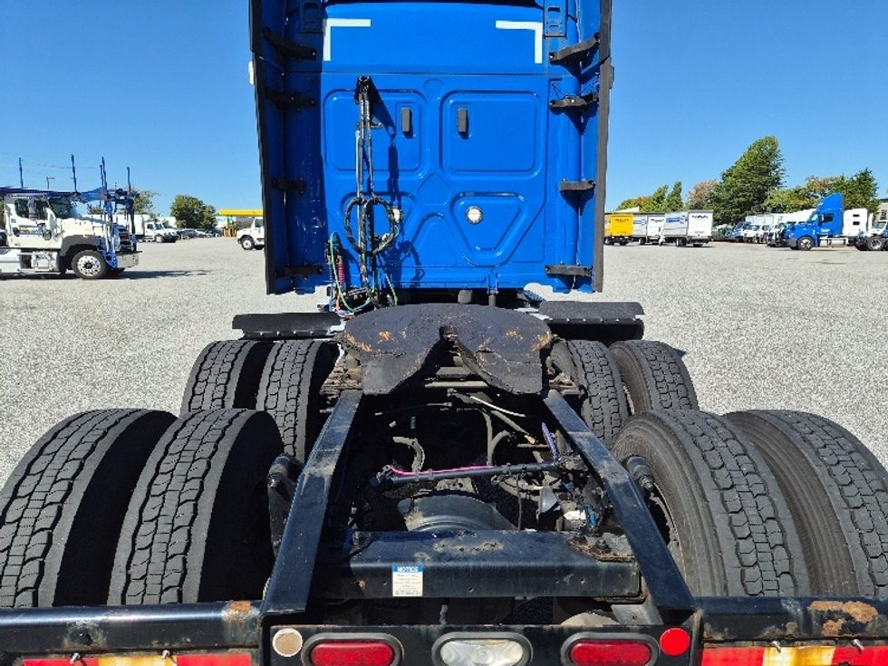 Sleeper Tractor-Heavy Duty Tractors-Freightliner-2023-T12664ST-Greensboro-NC-524,503\n\t\tmiles-$ 85,500 - Image 6