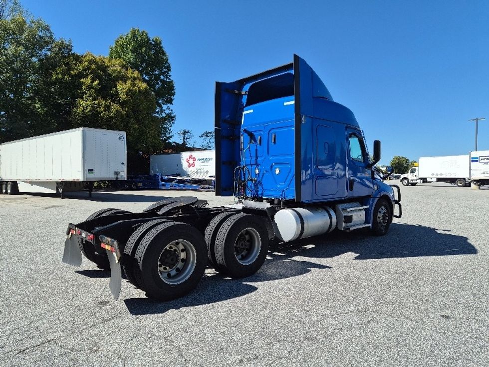 Sleeper Tractor-Heavy Duty Tractors-Freightliner-2023-T12664ST-Greensboro-NC-524,503\n\t\tmiles-$ 85,500 - Image 7