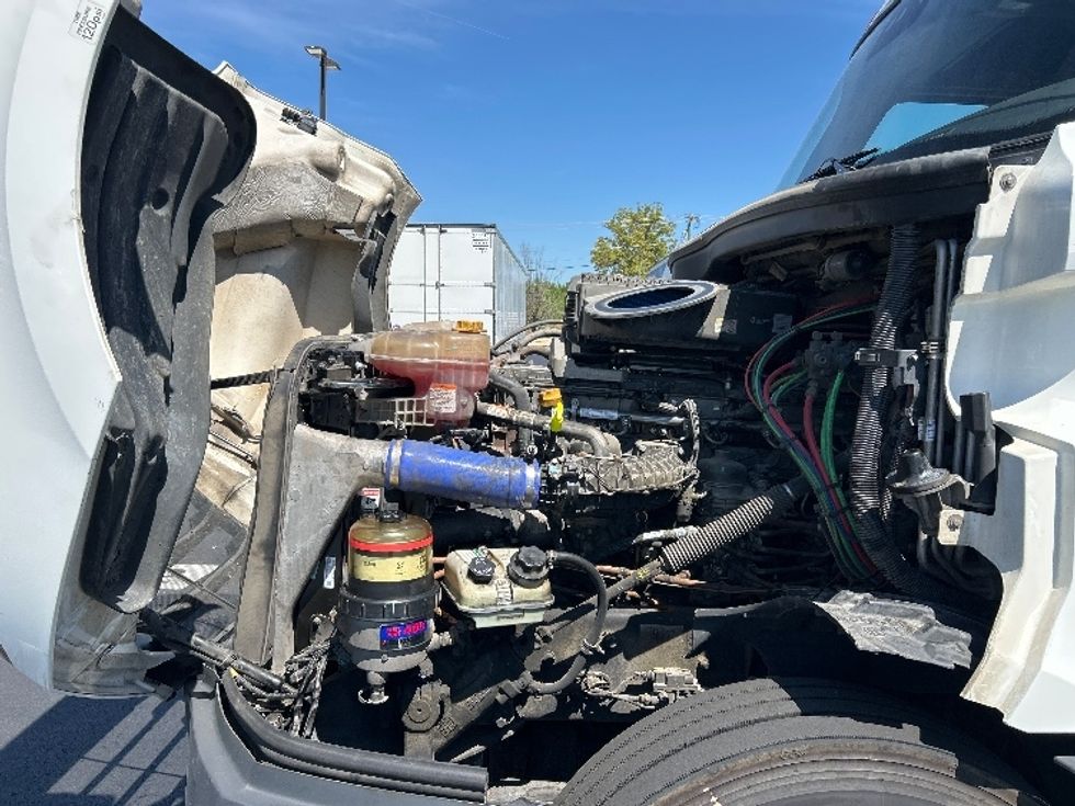 Sleeper Tractor-Heavy Duty Tractors-Freightliner-2023-T12664ST-Greensboro-NC-705,770\n\t\tmiles-$ 53,750 - Image 21