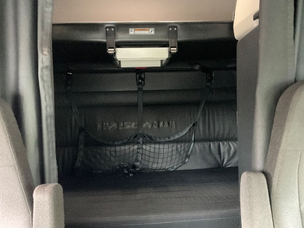 Sleeper Tractor-Heavy Duty Tractors-Freightliner-2023-T12664ST-Indianapolis-IN-616,278\n\t\tmiles-$ 59,250 - Image 16