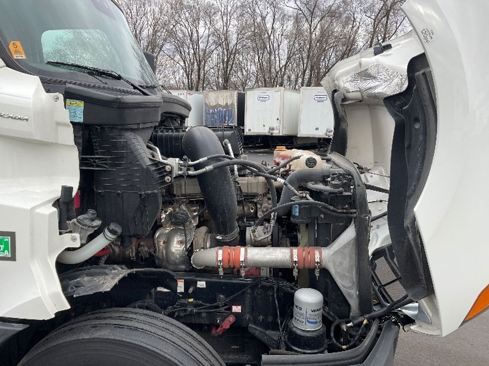 Sleeper Tractor-Heavy Duty Tractors-Freightliner-2023-T12664ST-Indianapolis-IN-616,278\n\t\tmiles-$ 59,250 - Image 20