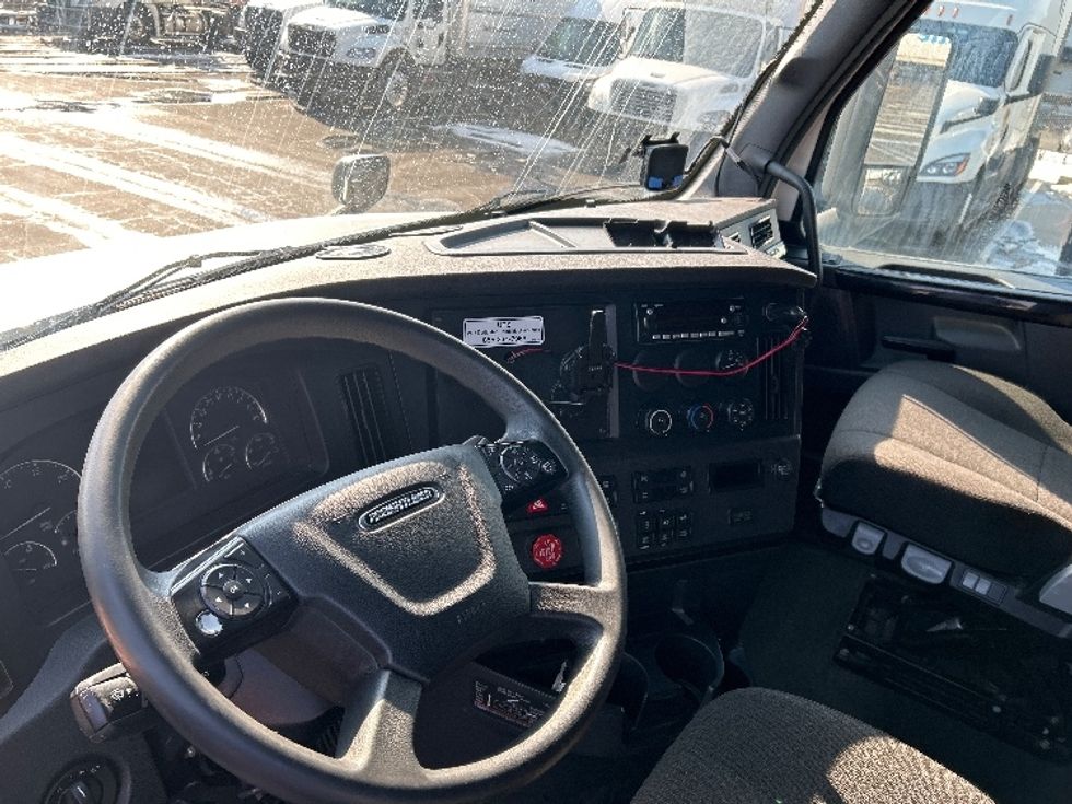Sleeper Tractor-Heavy Duty Tractors-Freightliner-2023-T12664ST-Indianapolis-IN-619,296\n\t\tmiles-$ 59,000 - Image 10