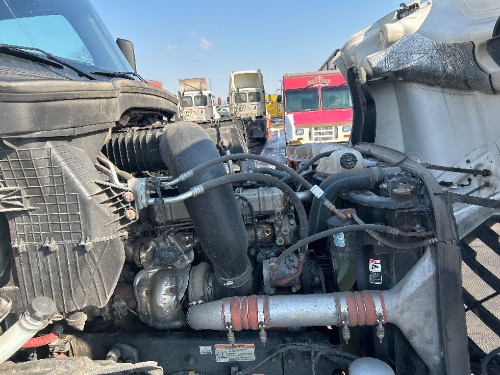 Sleeper Tractor-Heavy Duty Tractors-Freightliner-2023-T12664ST-Indianapolis-IN-619,296\n\t\tmiles-$ 59,000 - Image 20