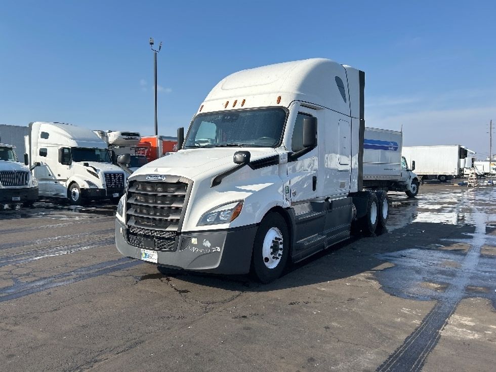 Sleeper Tractor-Heavy Duty Tractors-Freightliner-2023-T12664ST-Indianapolis-IN-619,296\n\t\tmiles-$ 59,000 - Image 3