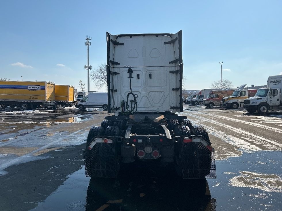 Sleeper Tractor-Heavy Duty Tractors-Freightliner-2023-T12664ST-Indianapolis-IN-619,296\n\t\tmiles-$ 59,000 - Image 6