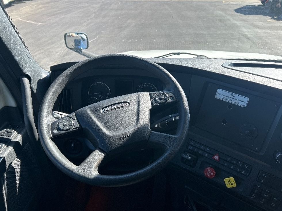 Sleeper Tractor-Heavy Duty Tractors-Freightliner-2023-T12664ST-Indianapolis-IN-701,295\n\t\tmiles-$ 51,250 - Image 11