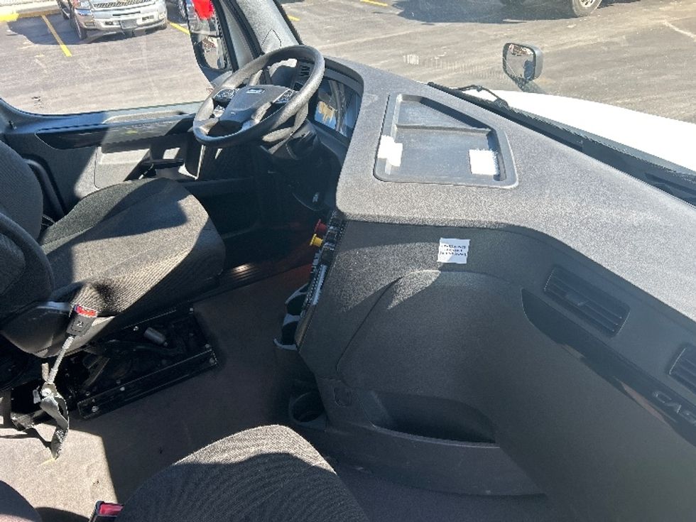 Sleeper Tractor-Heavy Duty Tractors-Freightliner-2023-T12664ST-Indianapolis-IN-701,295\n\t\tmiles-$ 51,250 - Image 15