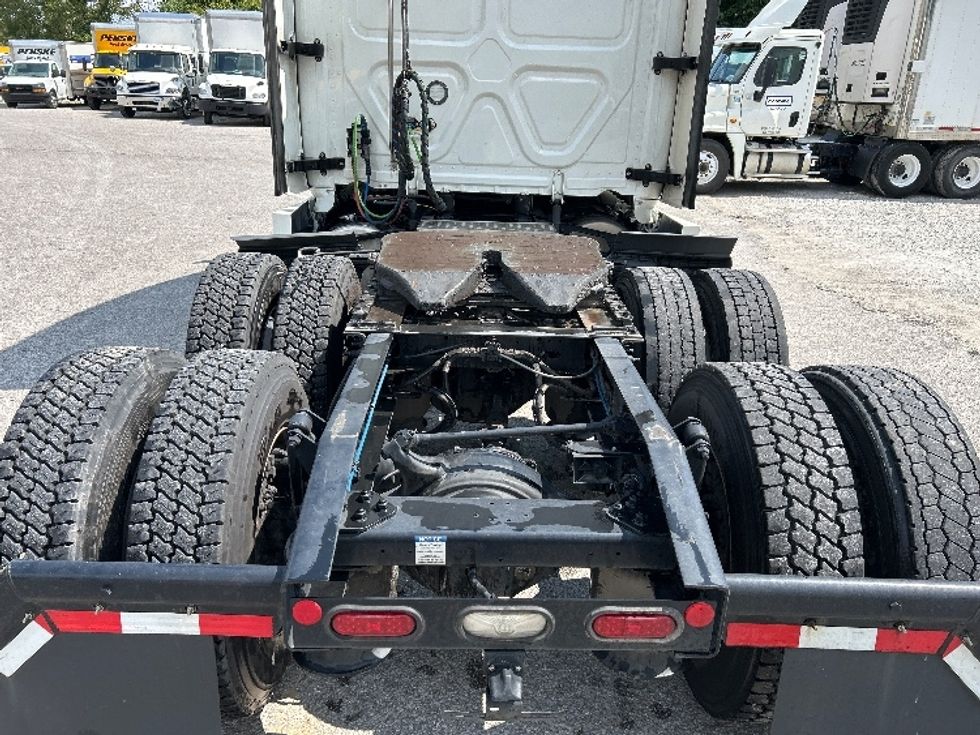 Sleeper Tractor-Heavy Duty Tractors-Freightliner-2023-T12664ST-Jackson-TN-283,598\n\t\tmiles-$ 100,000 - Image 6