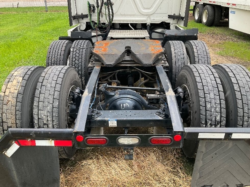 Sleeper Tractor-Heavy Duty Tractors-Freightliner-2023-T12664ST-Jackson-TN-456,710\n\t\tmiles-$ 20,000 - Image 6