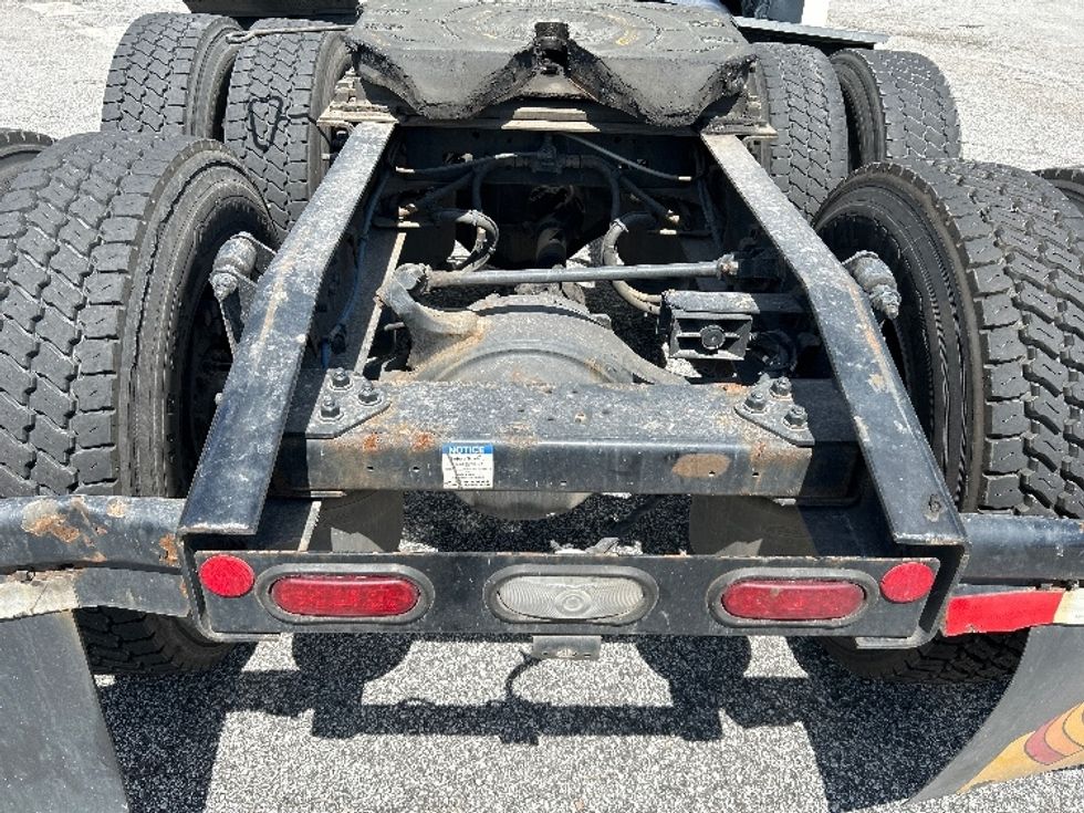 Sleeper Tractor-Heavy Duty Tractors-Freightliner-2023-T12664ST-Jessup-MD-528,621\n\t\tmiles-$ 72,500 - Image 6