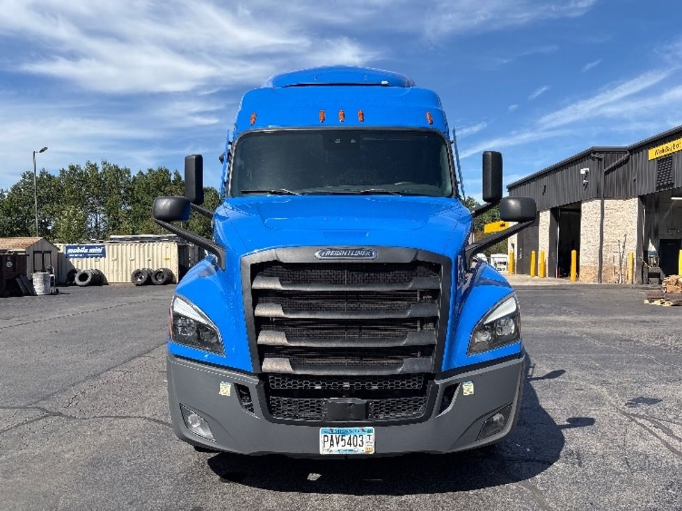 Sleeper Tractor-Heavy Duty Tractors-Freightliner-2023-T12664ST-Jessup-PA-532,278\n\t\tmiles-$ 80,750 - Image 2