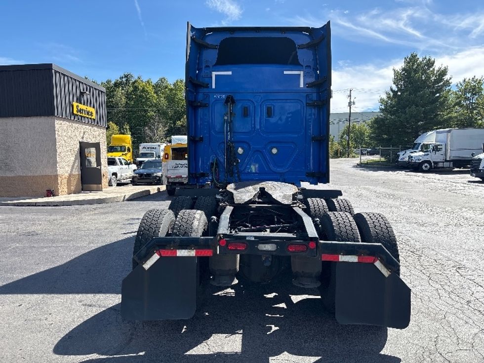 Sleeper Tractor-Heavy Duty Tractors-Freightliner-2023-T12664ST-Jessup-PA-532,278\n\t\tmiles-$ 80,750 - Image 6