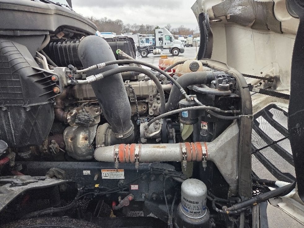 Sleeper Tractor-Heavy Duty Tractors-Freightliner-2023-T12664ST-Kansas City-MO-713,330\n\t\tmiles-$ 55,250 - Image 20