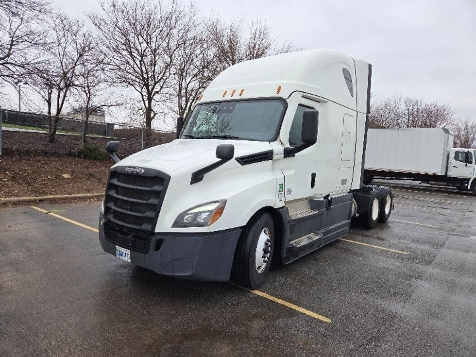 Sleeper Tractor-Heavy Duty Tractors-Freightliner-2023-T12664ST-Kansas City-MO-713,330\n\t\tmiles-$ 55,250 - Image 3