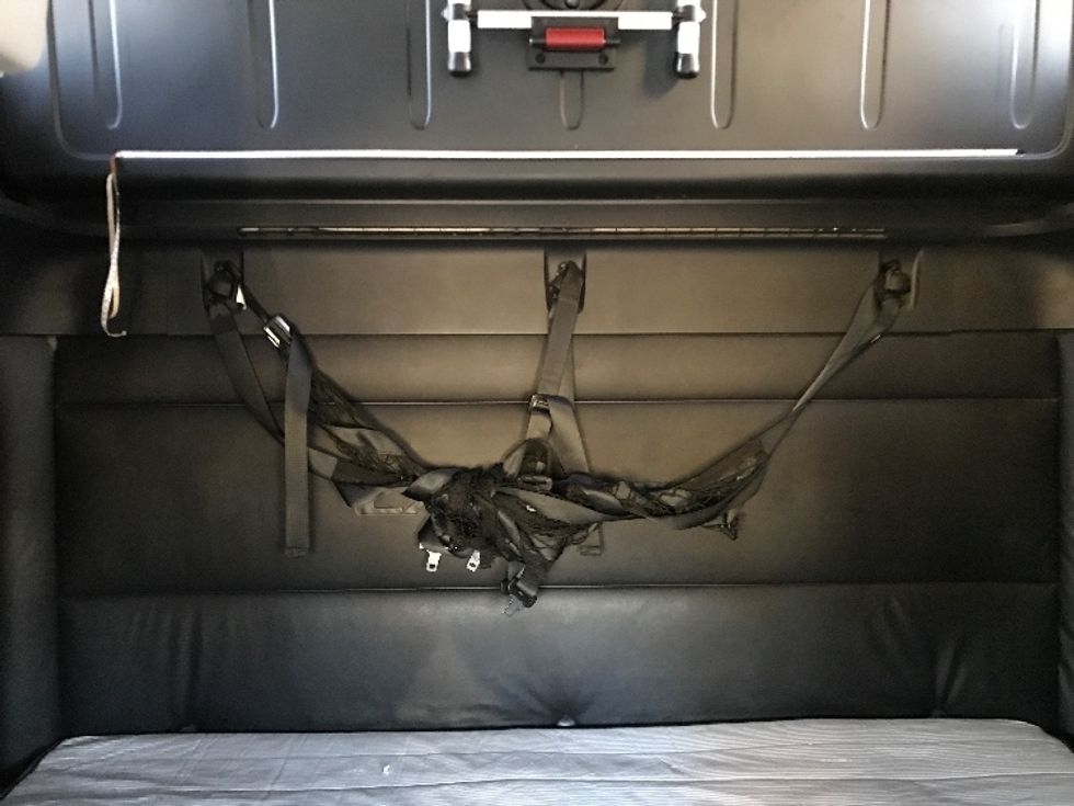 Sleeper Tractor-Heavy Duty Tractors-Freightliner-2023-T12664ST-Katy-TX-341,825\n\t\tmiles-$ 92,500 - Image 16