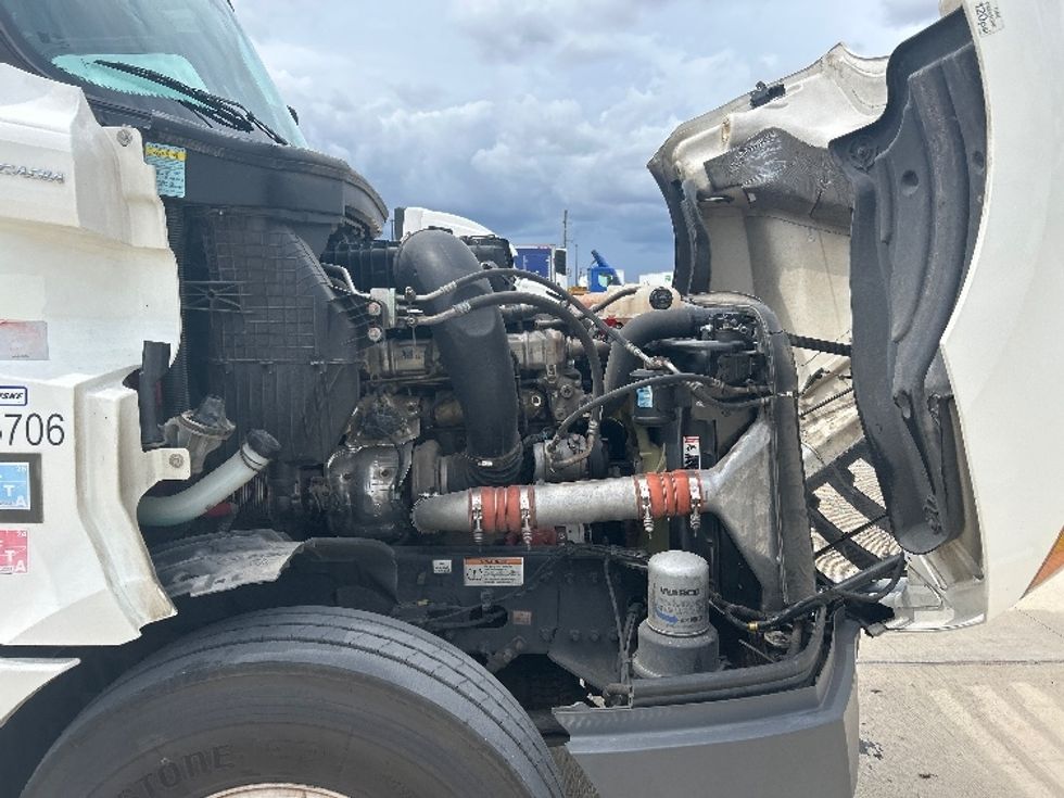 Sleeper Tractor-Heavy Duty Tractors-Freightliner-2023-T12664ST-Katy-TX-538,000\n\t\tmiles-$ 85,500 - Image 20