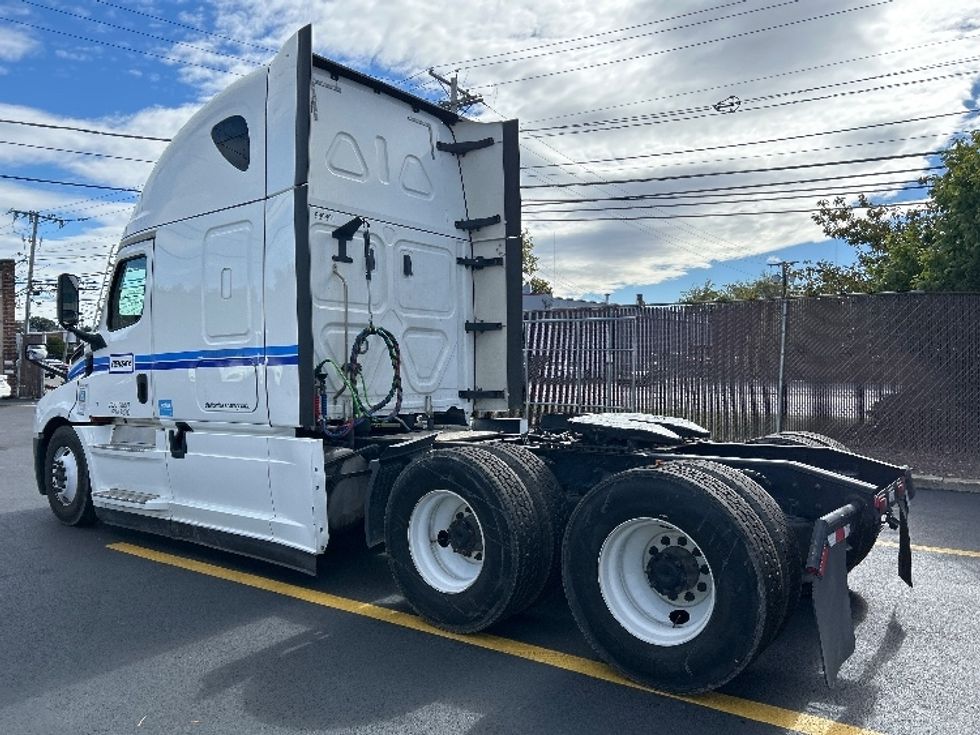 Sleeper Tractor-Heavy Duty Tractors-Freightliner-2023-T12664ST-La Mirada-CA-646,351\n\t\tmiles-$ 69,500 - Image 5